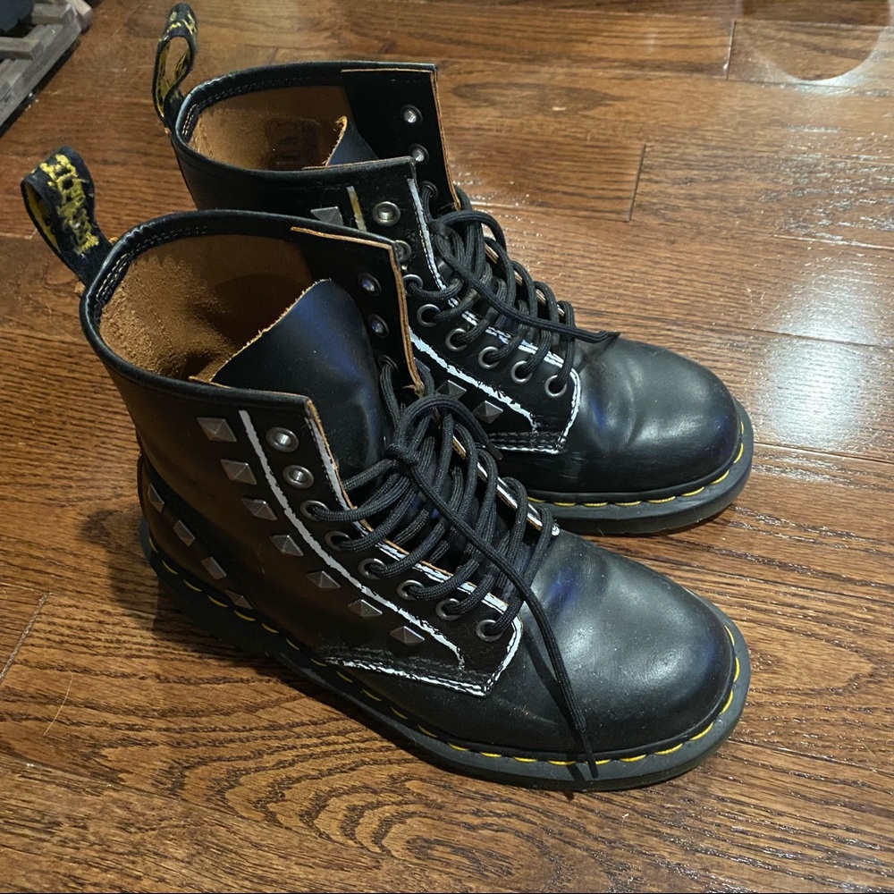 Studded docs